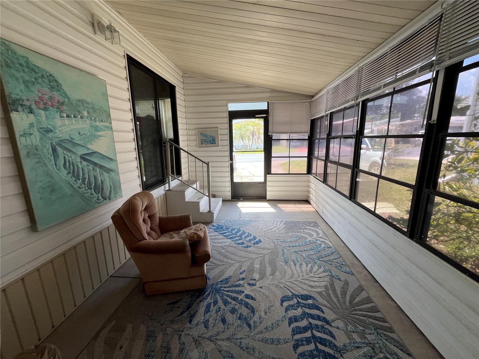 Image 5 of 33 For 7392 International Circle