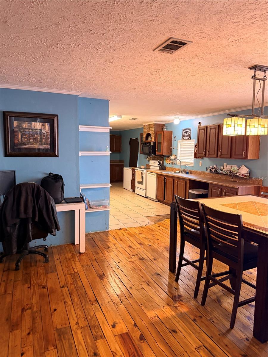 Image 12 of 18 For 9134 Samaritan Avenue