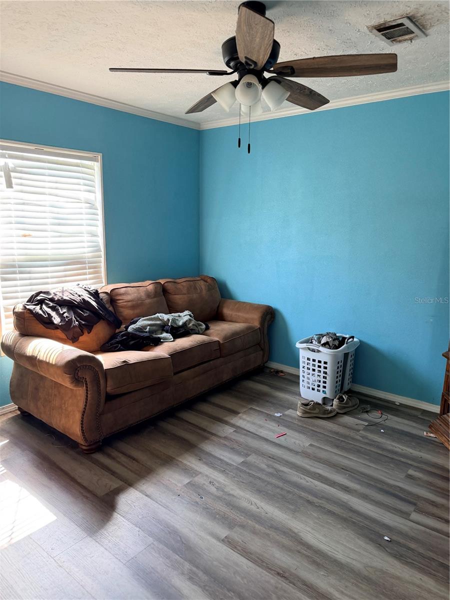 Image 9 of 18 For 9134 Samaritan Avenue