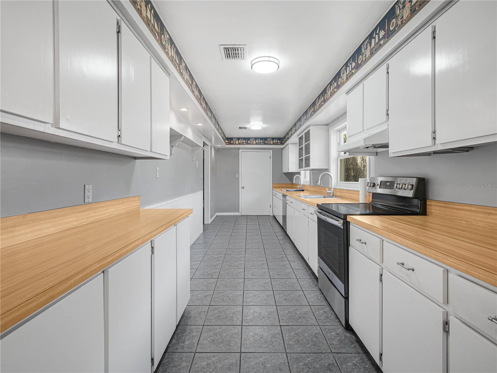 Image 21 of 46 For 430 Alturas Babson Park Cutoff