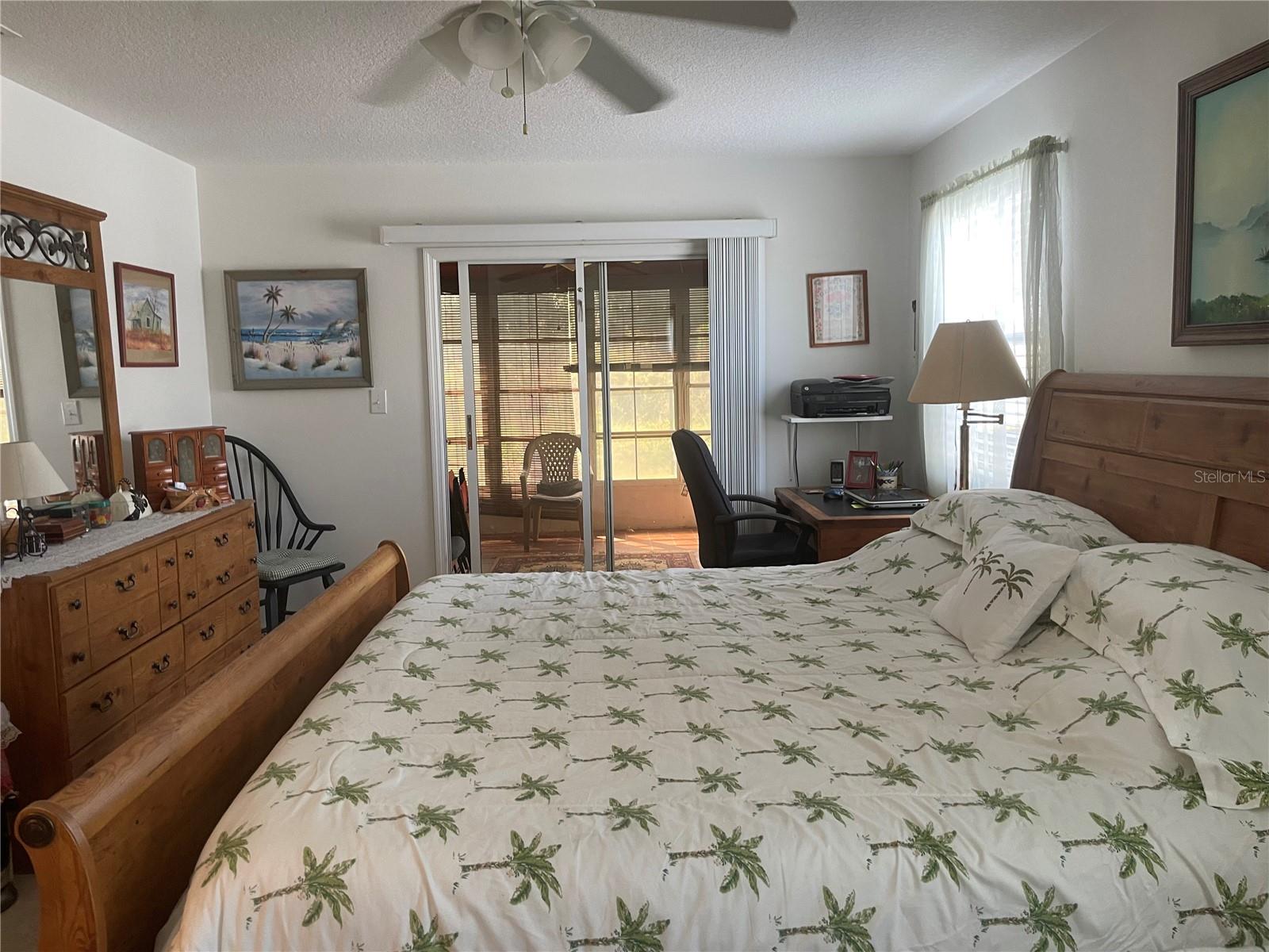 Image 13 of 22 For 7111 Alamanda Boulevard W