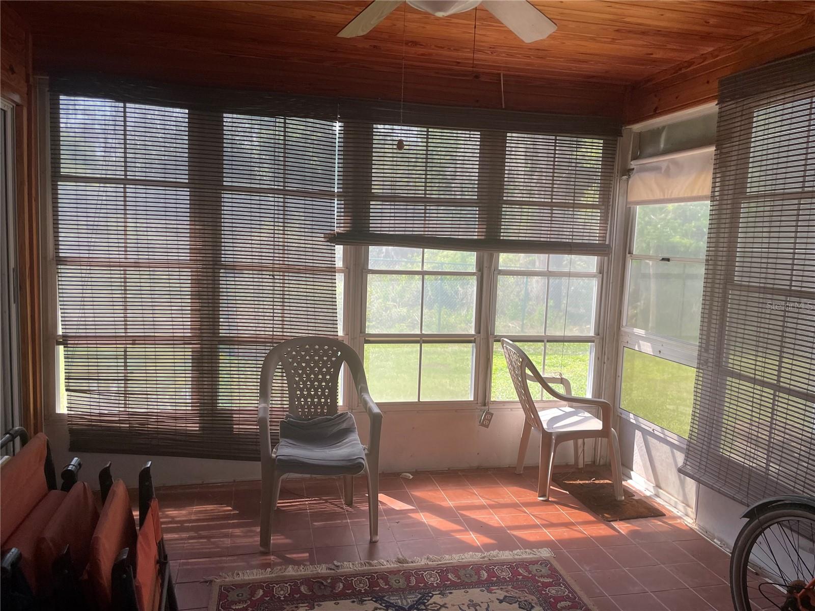 Image 17 of 22 For 7111 Alamanda Boulevard W