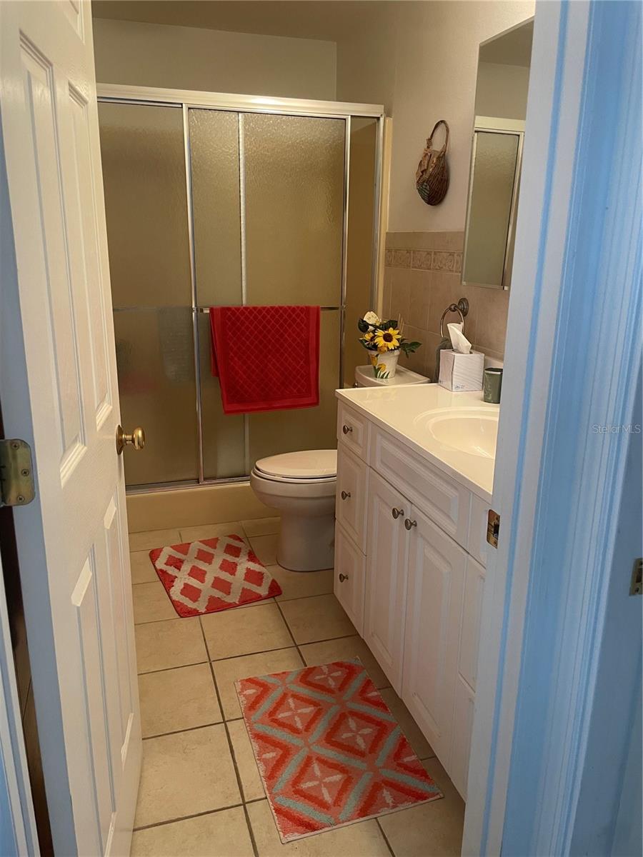 Image 18 of 22 For 7111 Alamanda Boulevard W