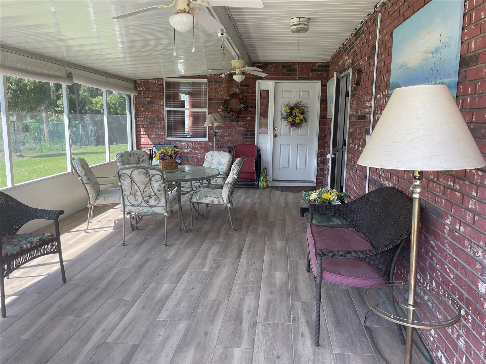 Image 6 of 22 For 7111 Alamanda Boulevard W