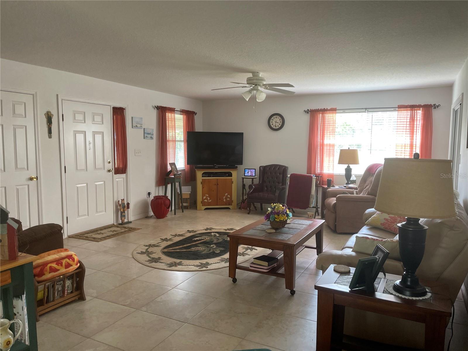 Image 7 of 22 For 7111 Alamanda Boulevard W