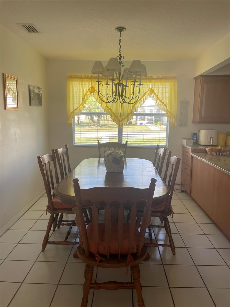 Image 9 of 22 For 7111 Alamanda Boulevard W