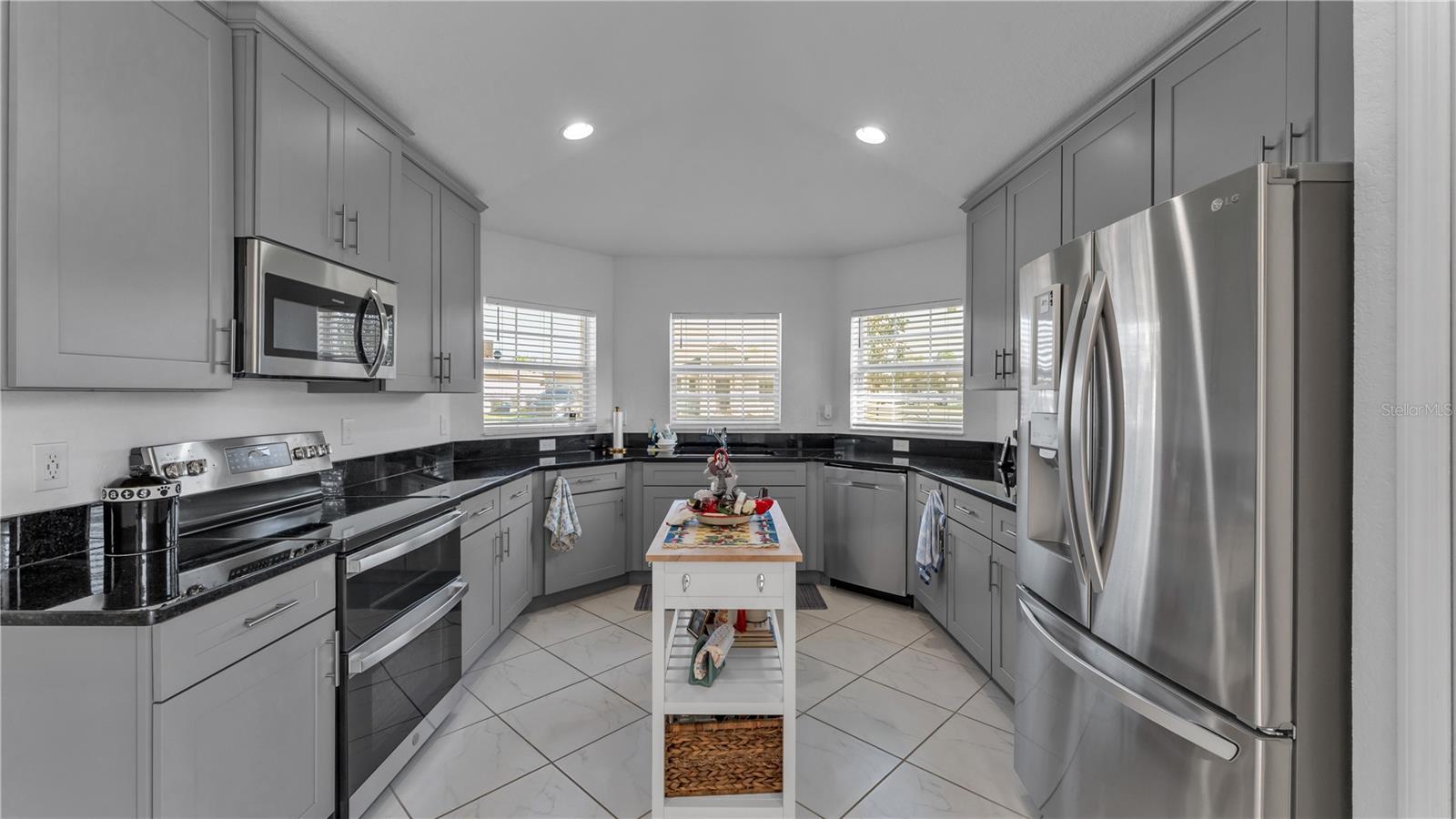 Image 12 of 35 For 115 Kissengen Park Boulevard