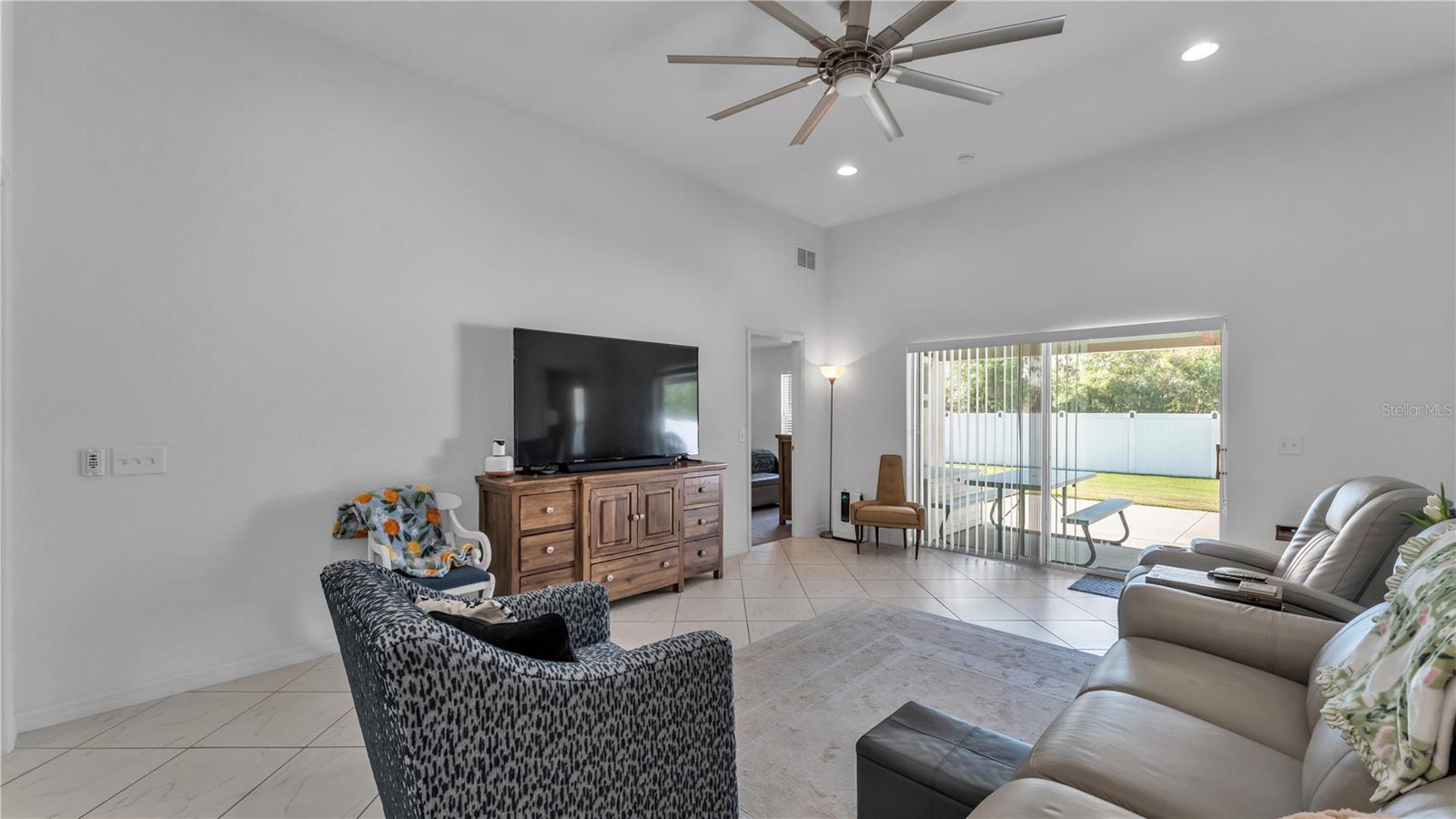 Image 18 of 35 For 115 Kissengen Park Boulevard