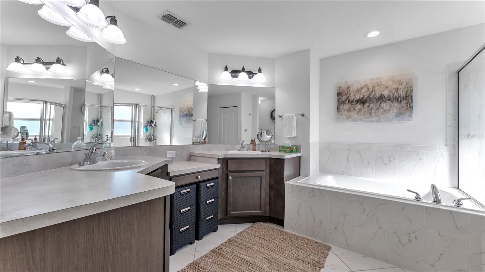 Image 23 of 35 For 115 Kissengen Park Boulevard