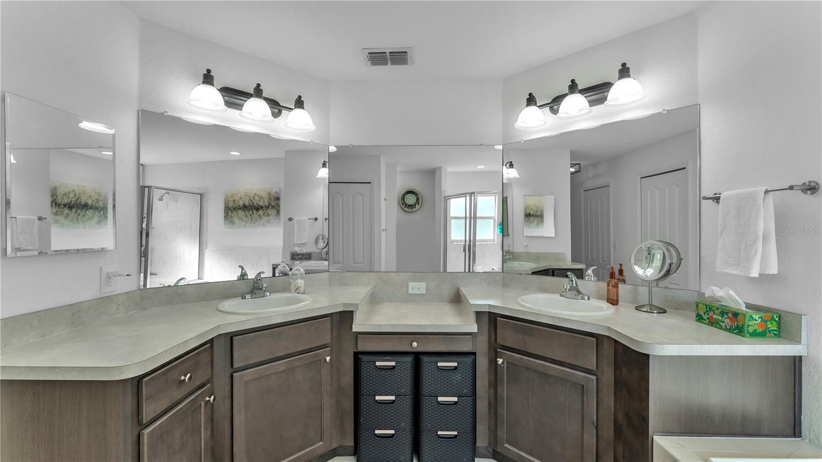 Image 24 of 35 For 115 Kissengen Park Boulevard