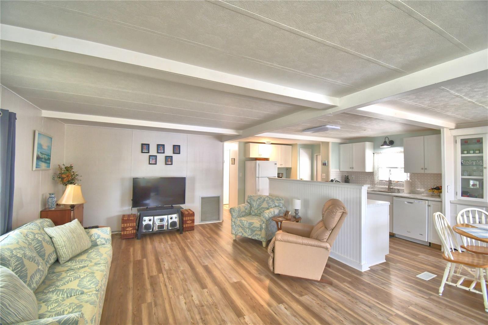 Image 21 of 55 For 1610 Reynolds Road 293