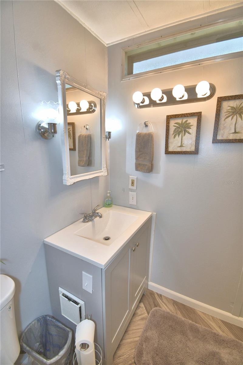 Image 37 of 55 For 1610 Reynolds Road 293