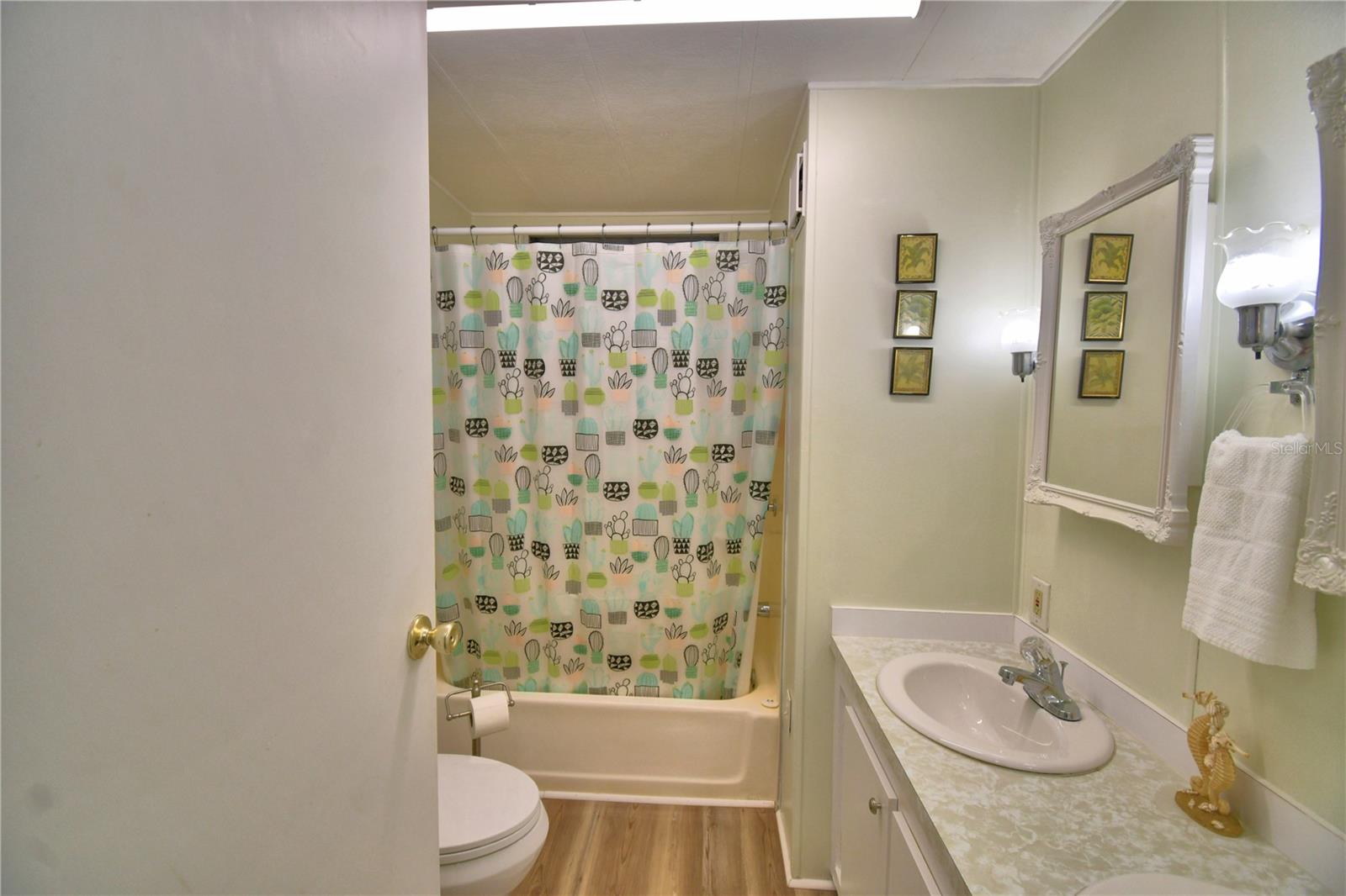 Image 46 of 55 For 1610 Reynolds Road 293