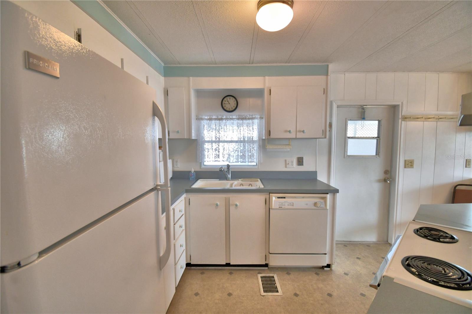 Image 16 of 42 For 169 Paradise Lane