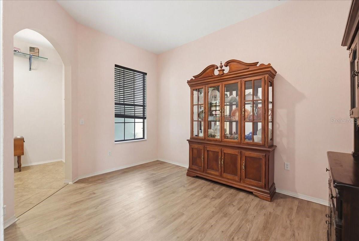 Image 11 of 60 For 1789 Kingsmill Drive