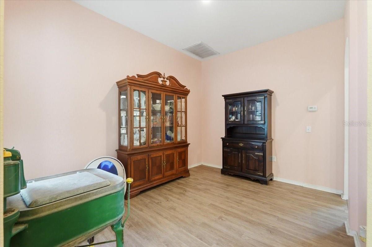 Image 12 of 60 For 1789 Kingsmill Drive