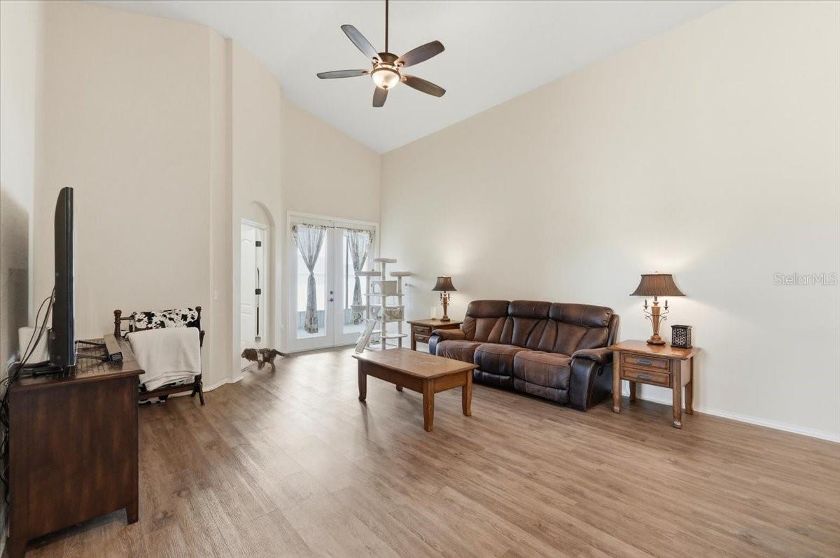 Image 13 of 60 For 1789 Kingsmill Drive