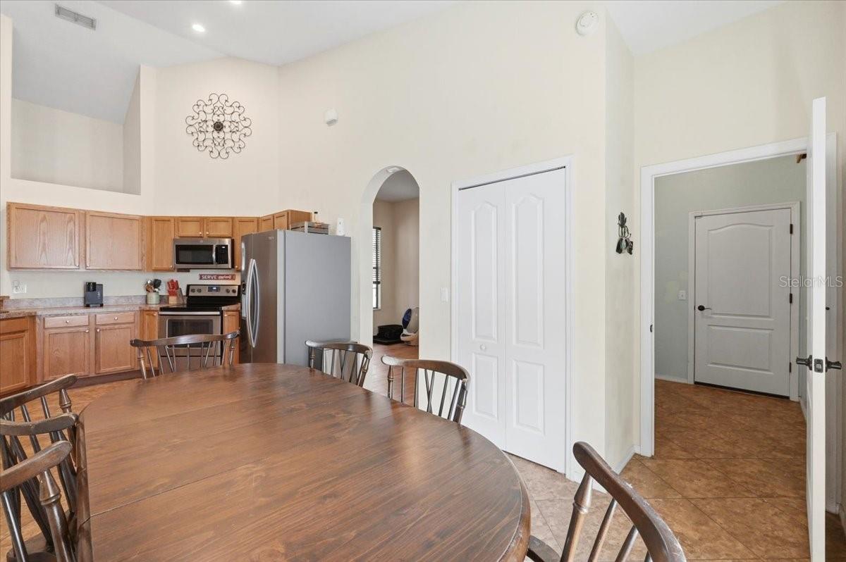 Image 21 of 60 For 1789 Kingsmill Drive