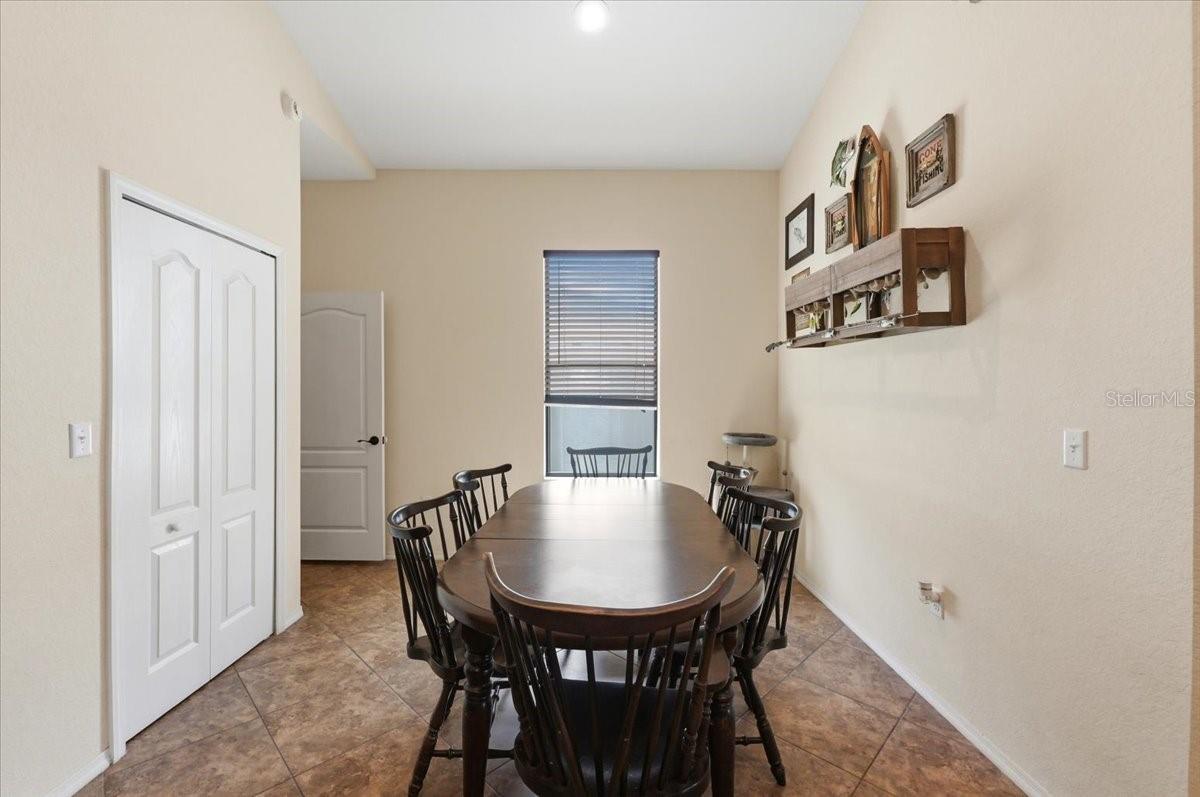 Image 24 of 60 For 1789 Kingsmill Drive