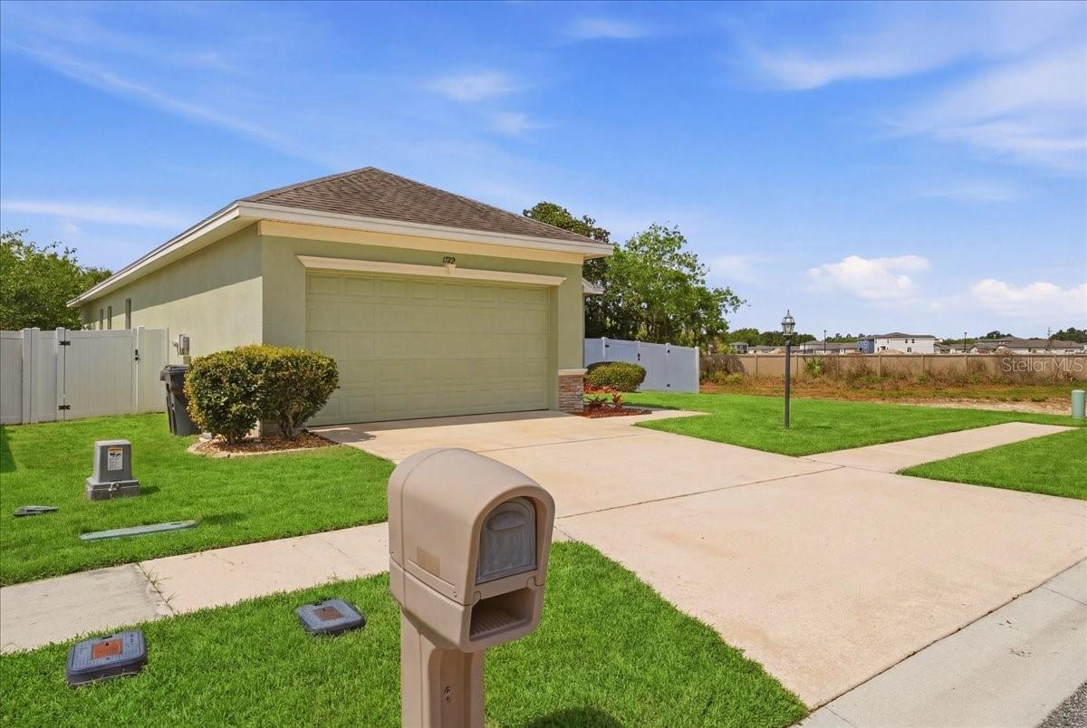 Image 3 of 60 For 1789 Kingsmill Drive