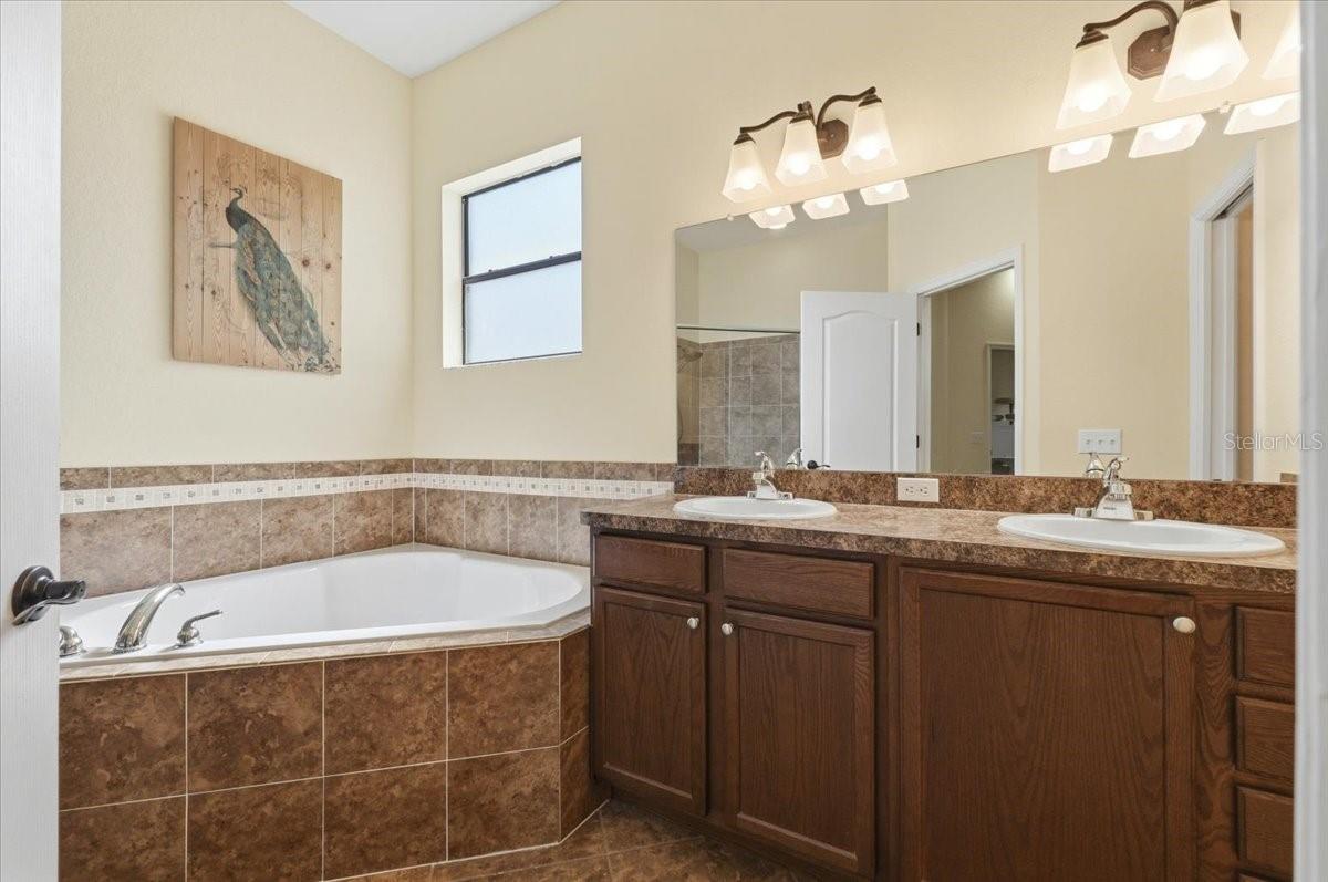 Image 32 of 60 For 1789 Kingsmill Drive