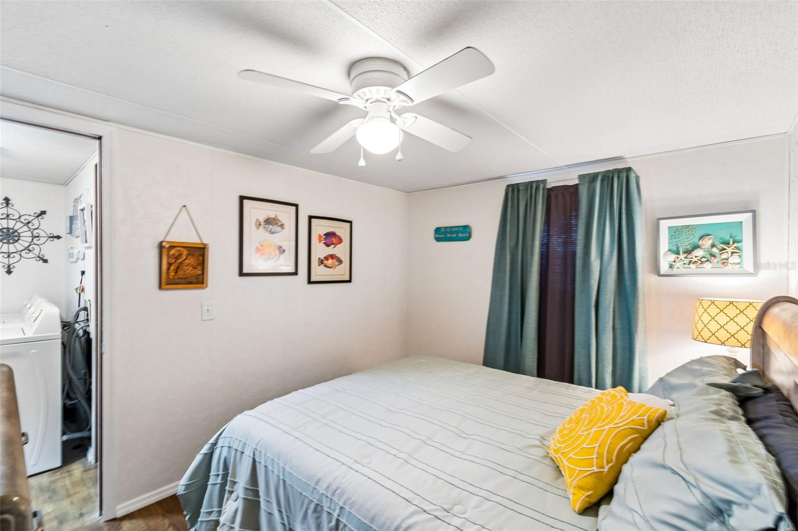 Image 23 of 29 For 1 Candlelight Loop