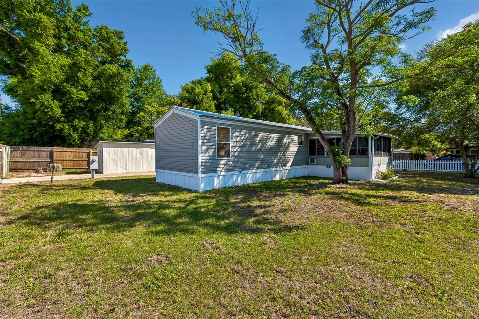 Image 5 of 29 For 1 Candlelight Loop