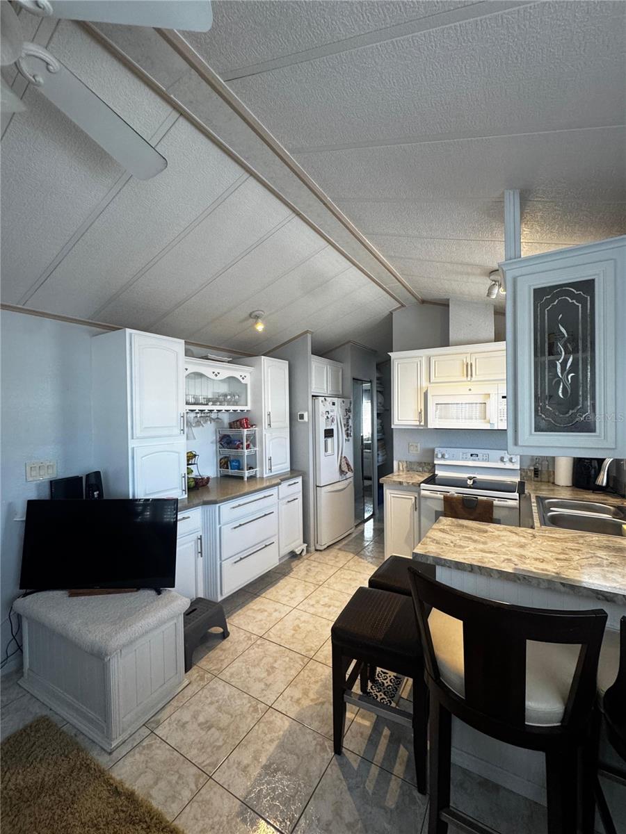 Image 18 of 48 For 123 Pansy Street