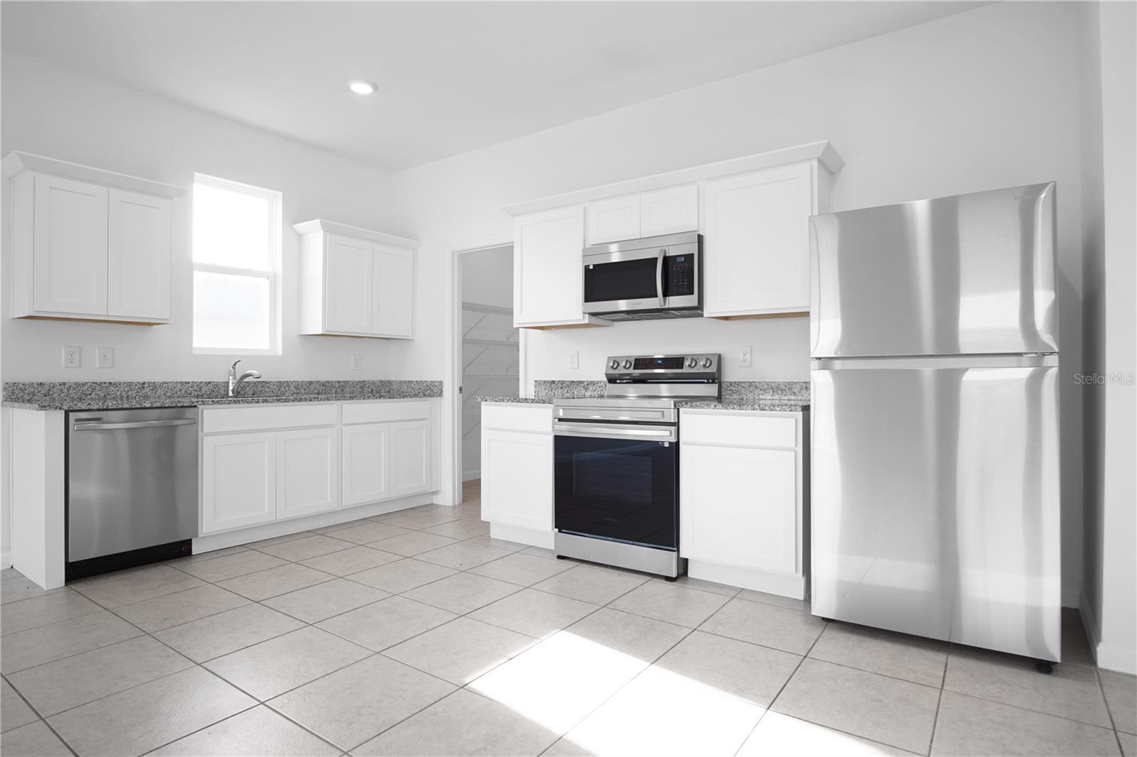 Image 7 of 27 For 456 Hennepin Loop