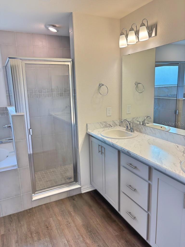 Image 18 of 21 For 737 Daphne Drive