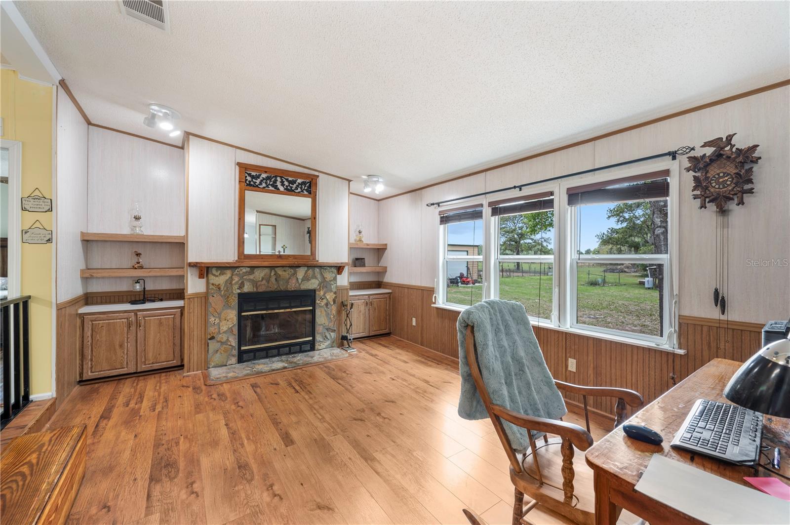 Image 13 of 59 For 16470 Crash Creek Road