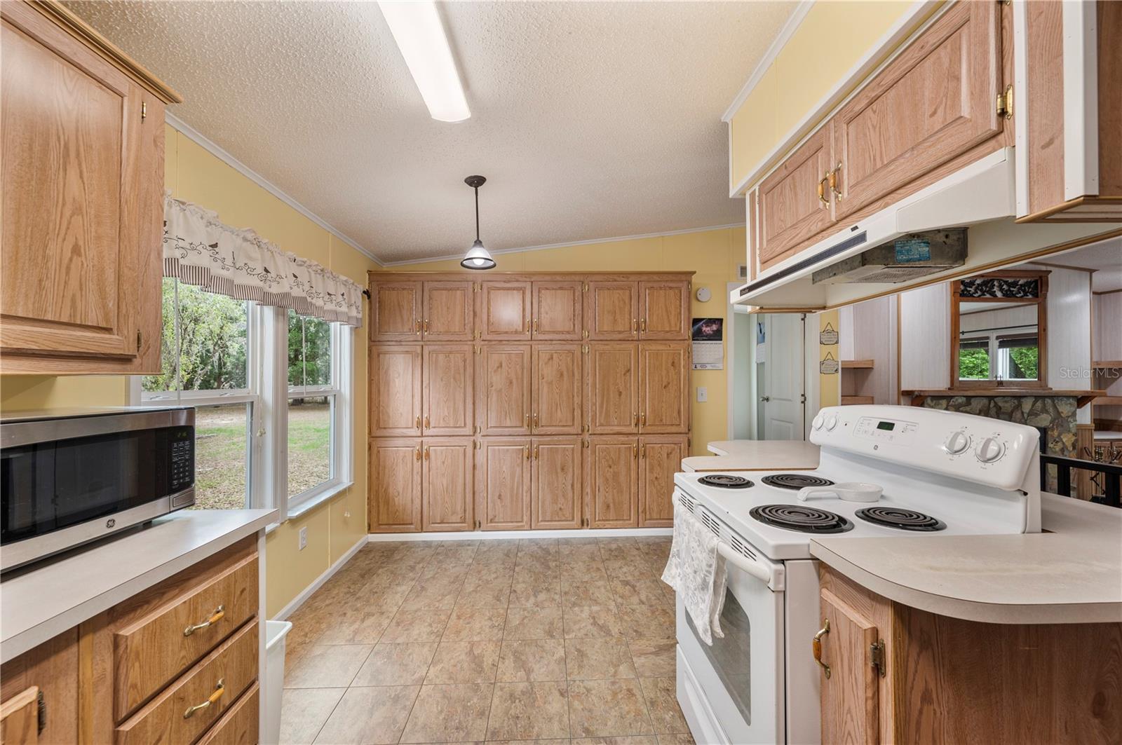 Image 18 of 59 For 16470 Crash Creek Road