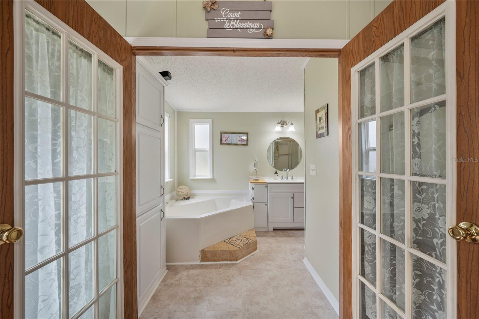 Image 21 of 59 For 16470 Crash Creek Road