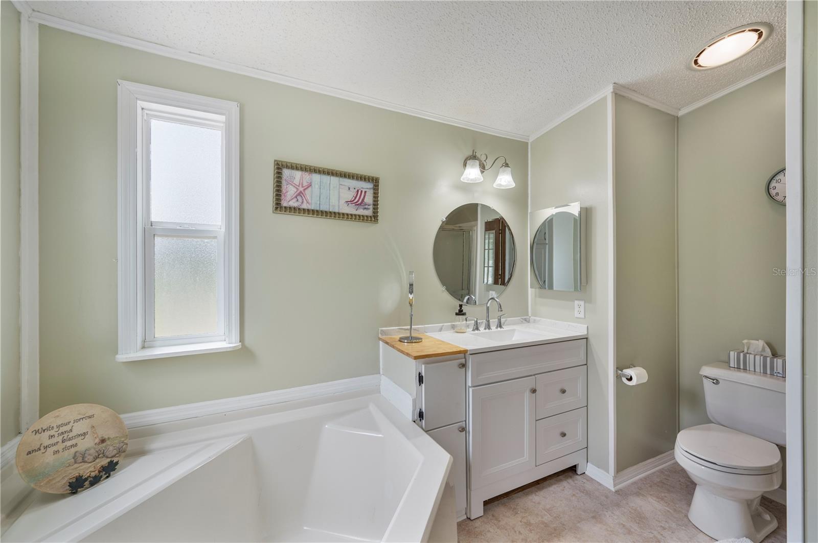 Image 22 of 59 For 16470 Crash Creek Road