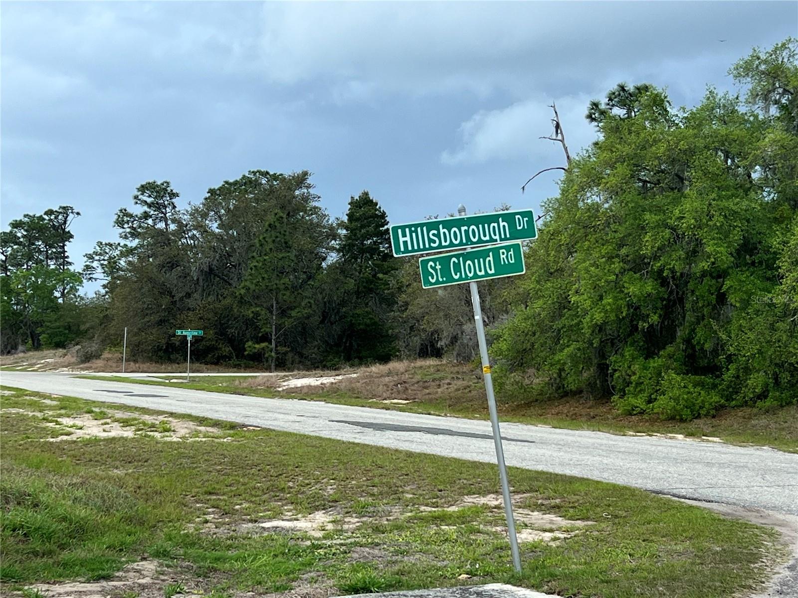 Image 3 of 4 For 1337 Hillsborough Drive