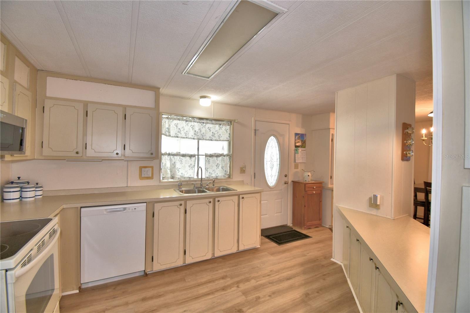 Image 12 of 63 For 6773 Brentwood Drive Ne