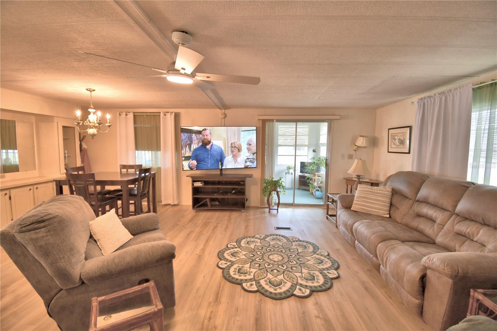 Image 26 of 63 For 6773 Brentwood Drive Ne