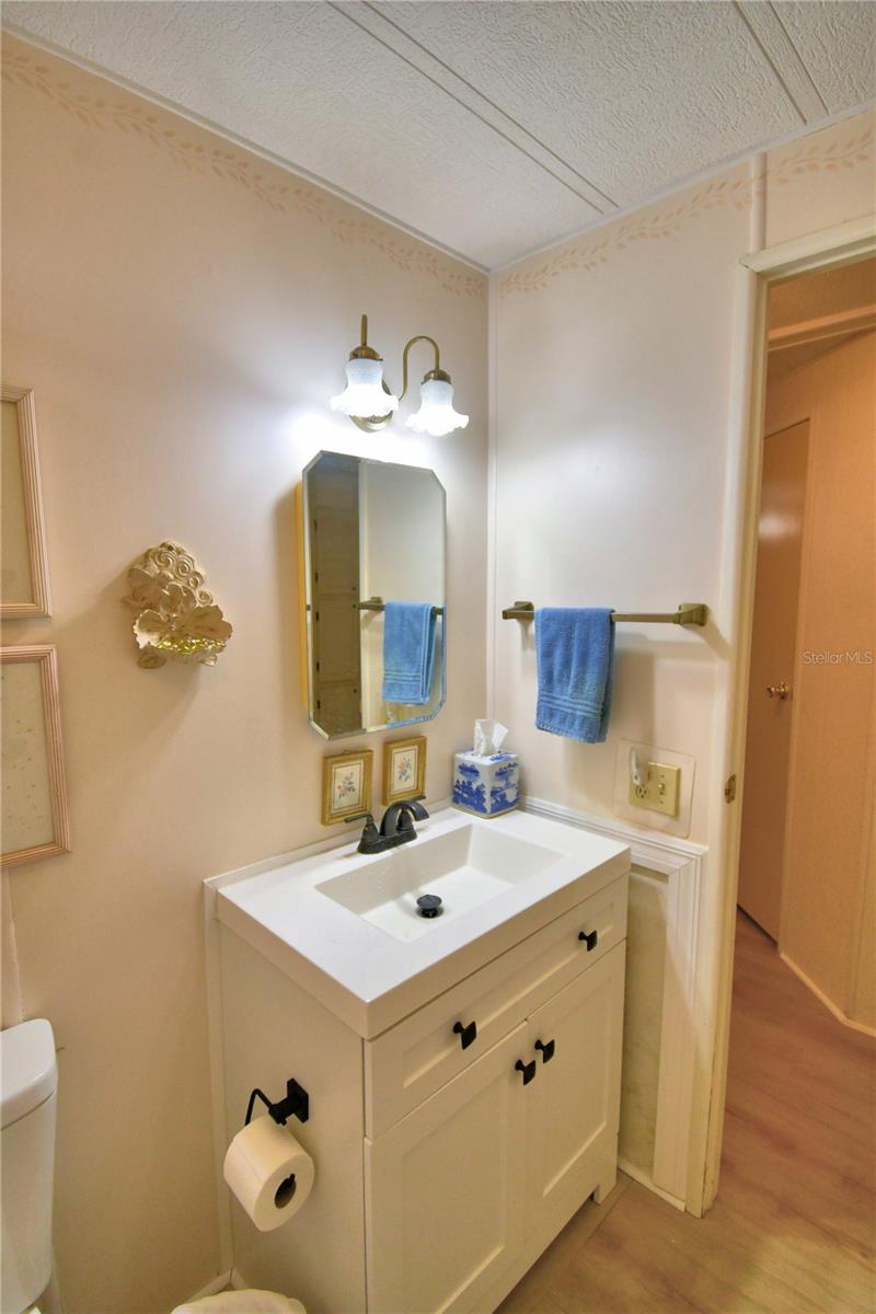 Image 31 of 63 For 6773 Brentwood Drive Ne