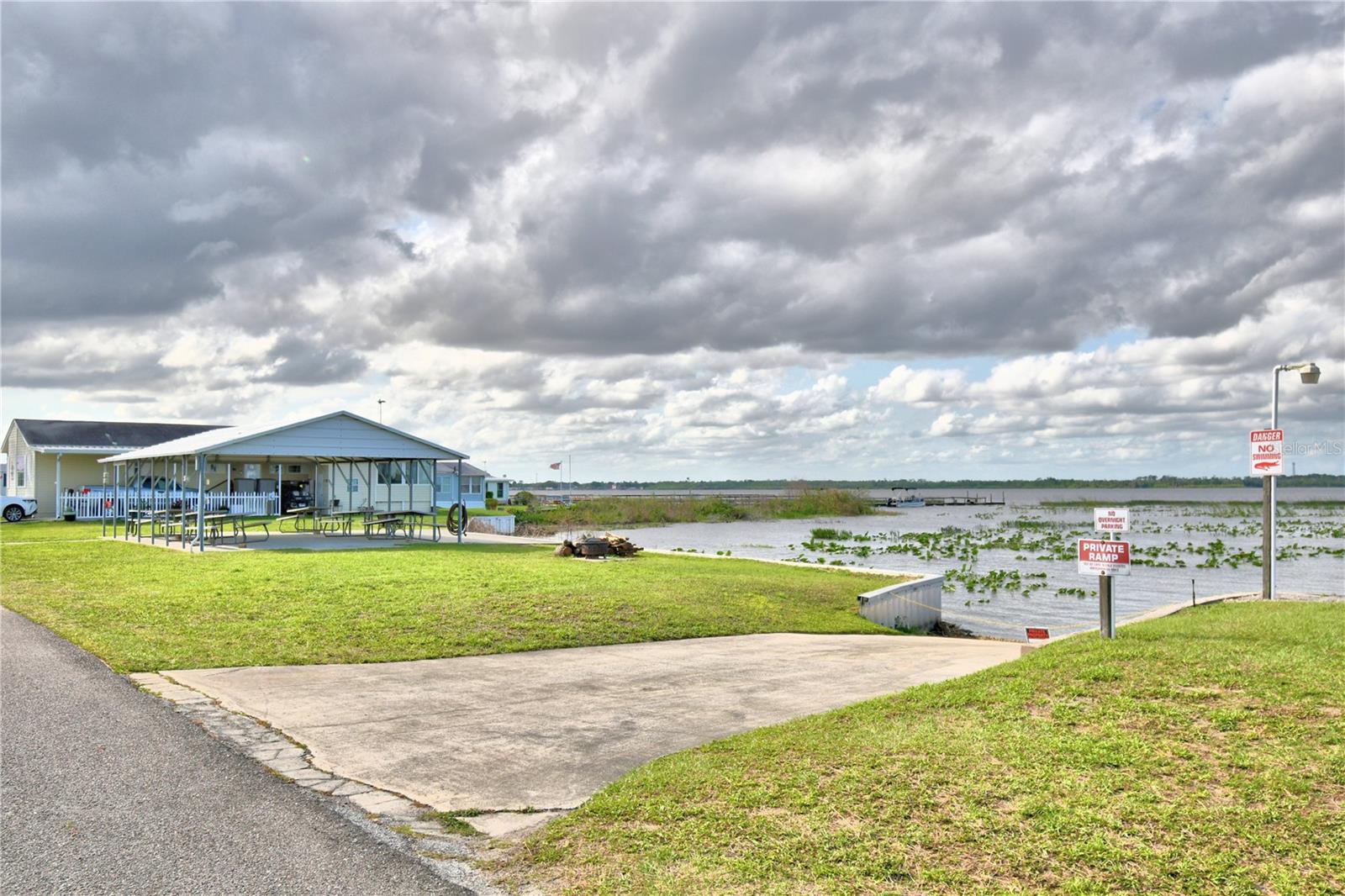 Image 55 of 63 For 6773 Brentwood Drive Ne