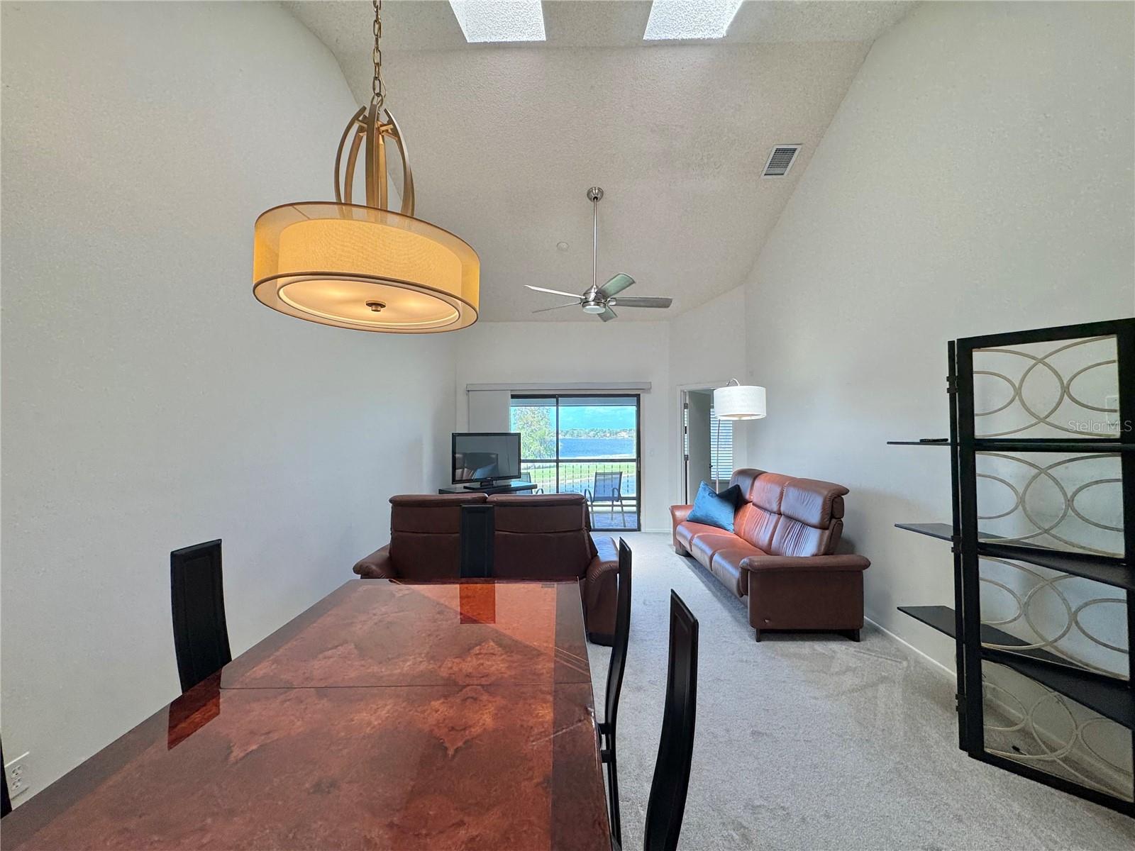 Image 16 of 48 For 715 Magnolia Place