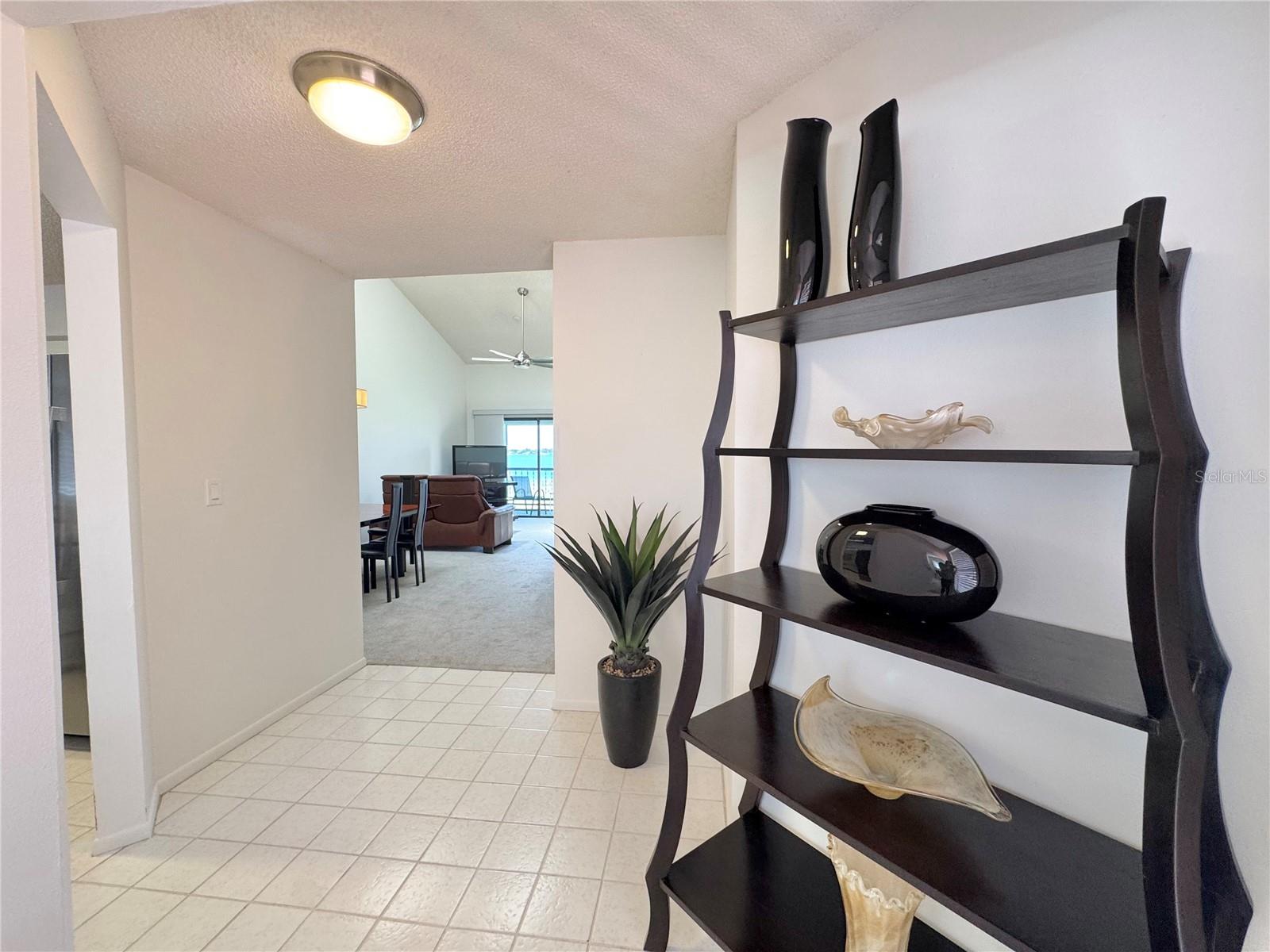 Image 2 of 48 For 715 Magnolia Place