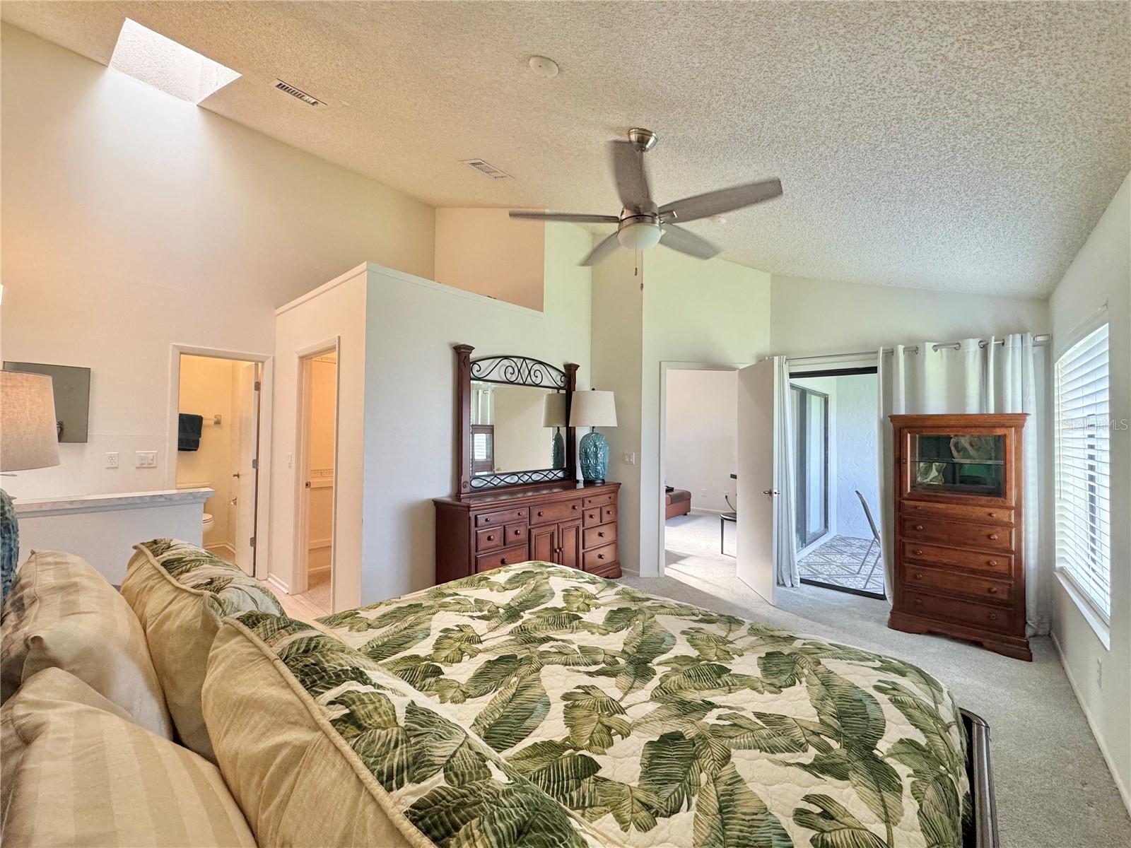 Image 21 of 48 For 715 Magnolia Place