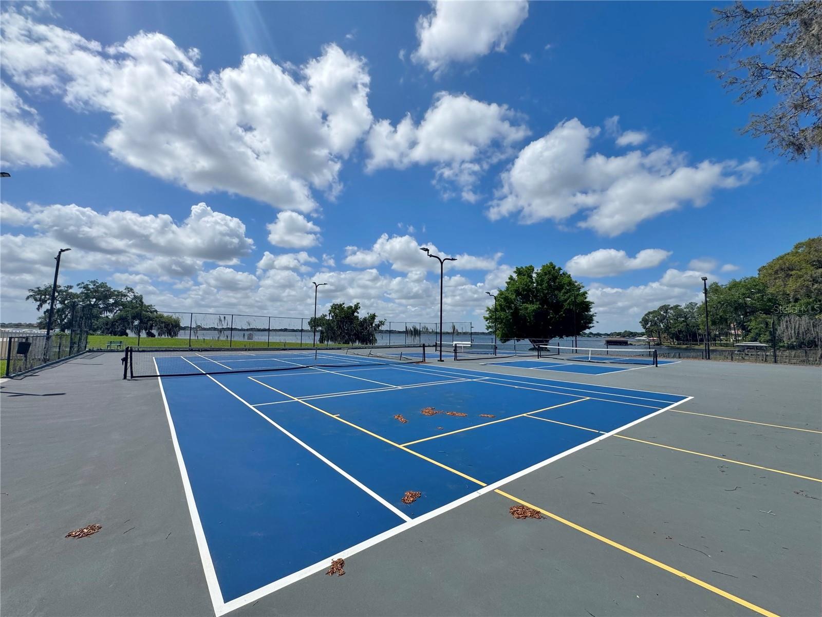 Image 44 of 48 For 715 Magnolia Place