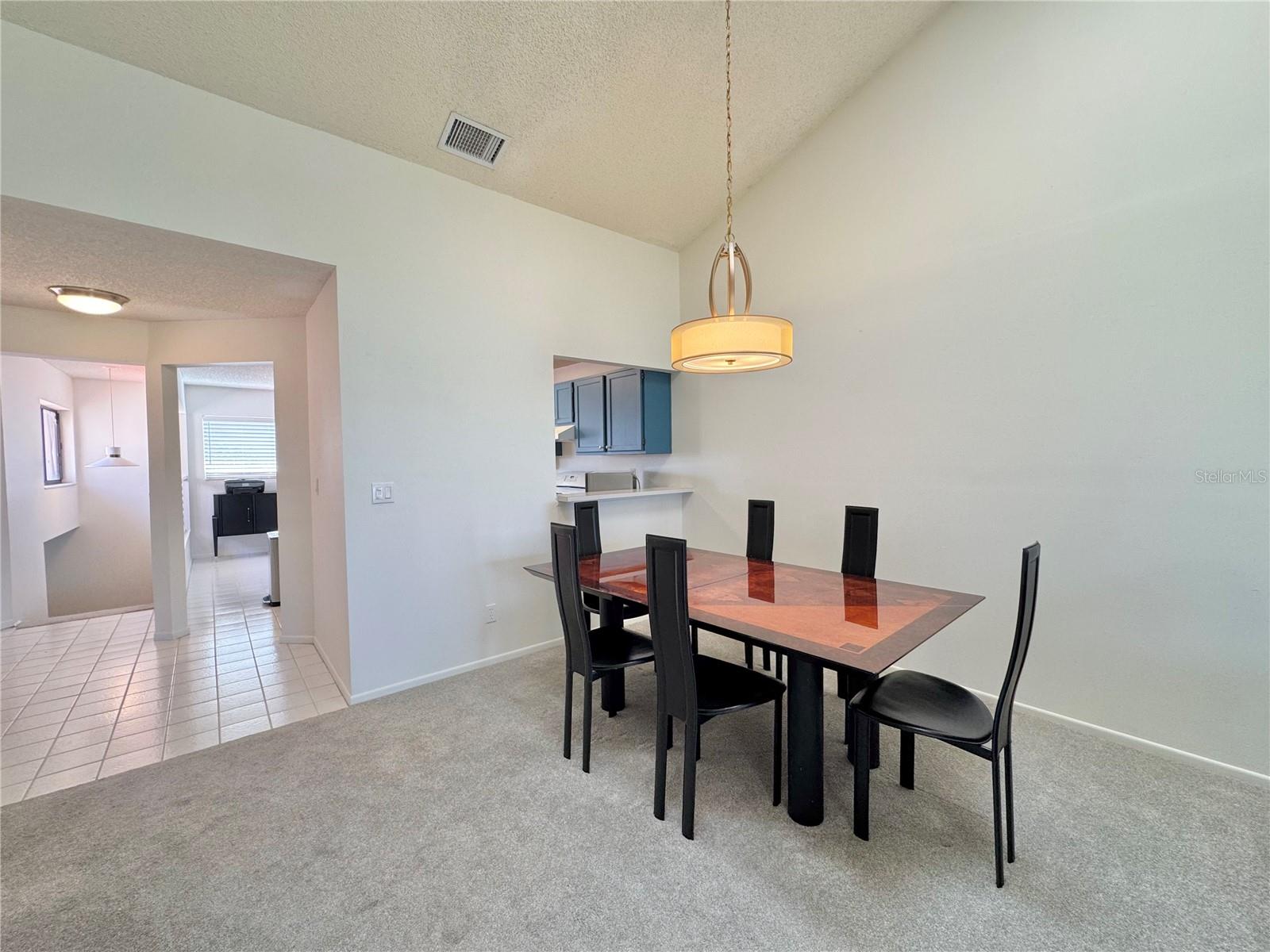 Image 6 of 48 For 715 Magnolia Place