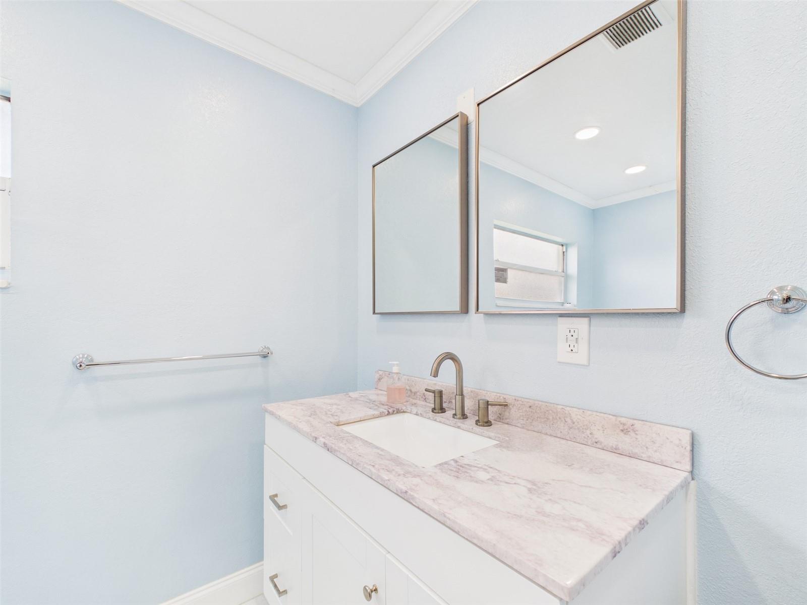 Image 14 of 25 For 420 Greenwich Avenue Nw