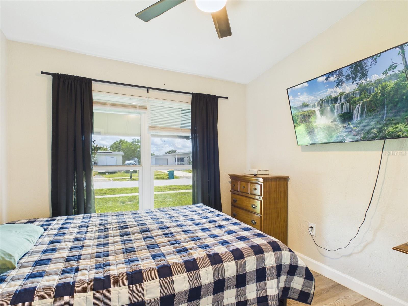 Image 10 of 23 For 22040 Felton Avenue