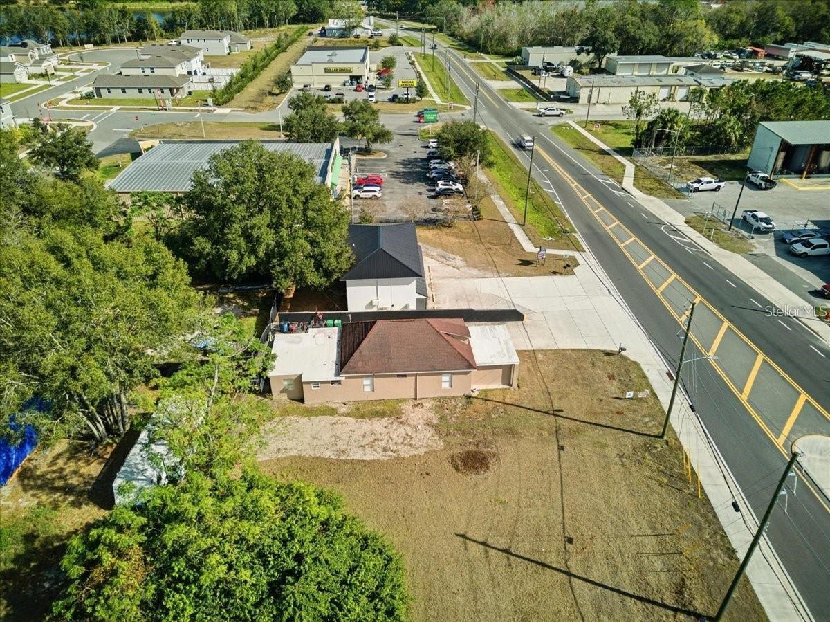 Image 25 of 28 For 610 Dundee Road 1