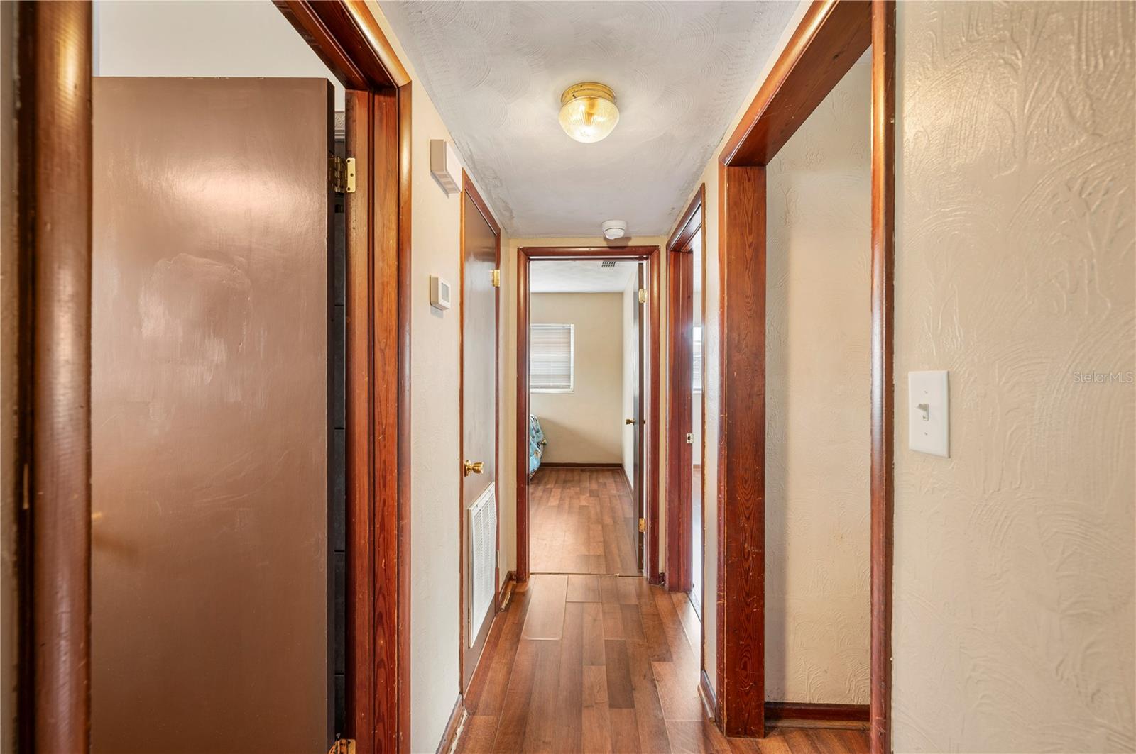 Image 13 of 33 For 113 4th Jpv Street