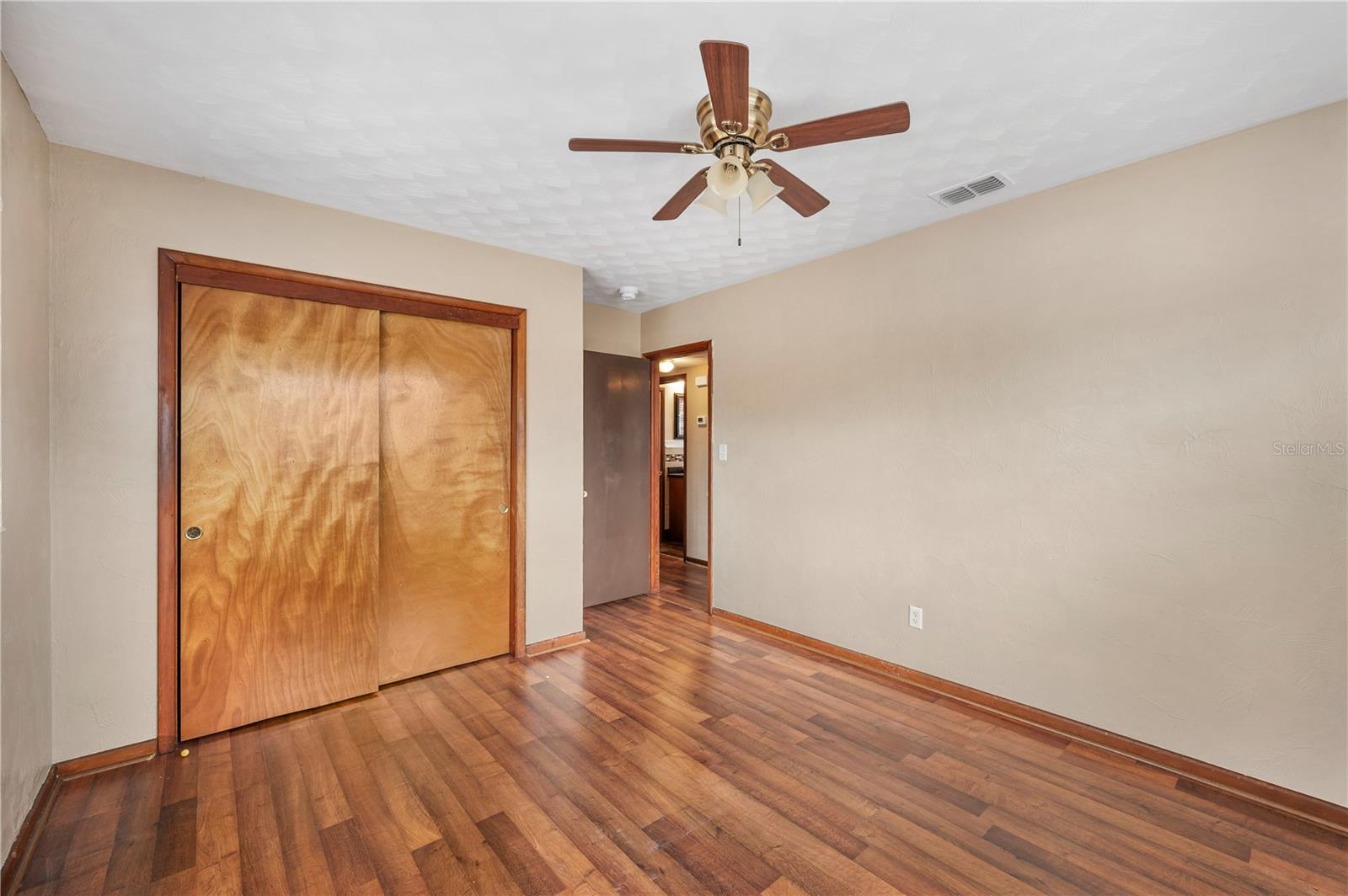 Image 15 of 33 For 113 4th Jpv Street