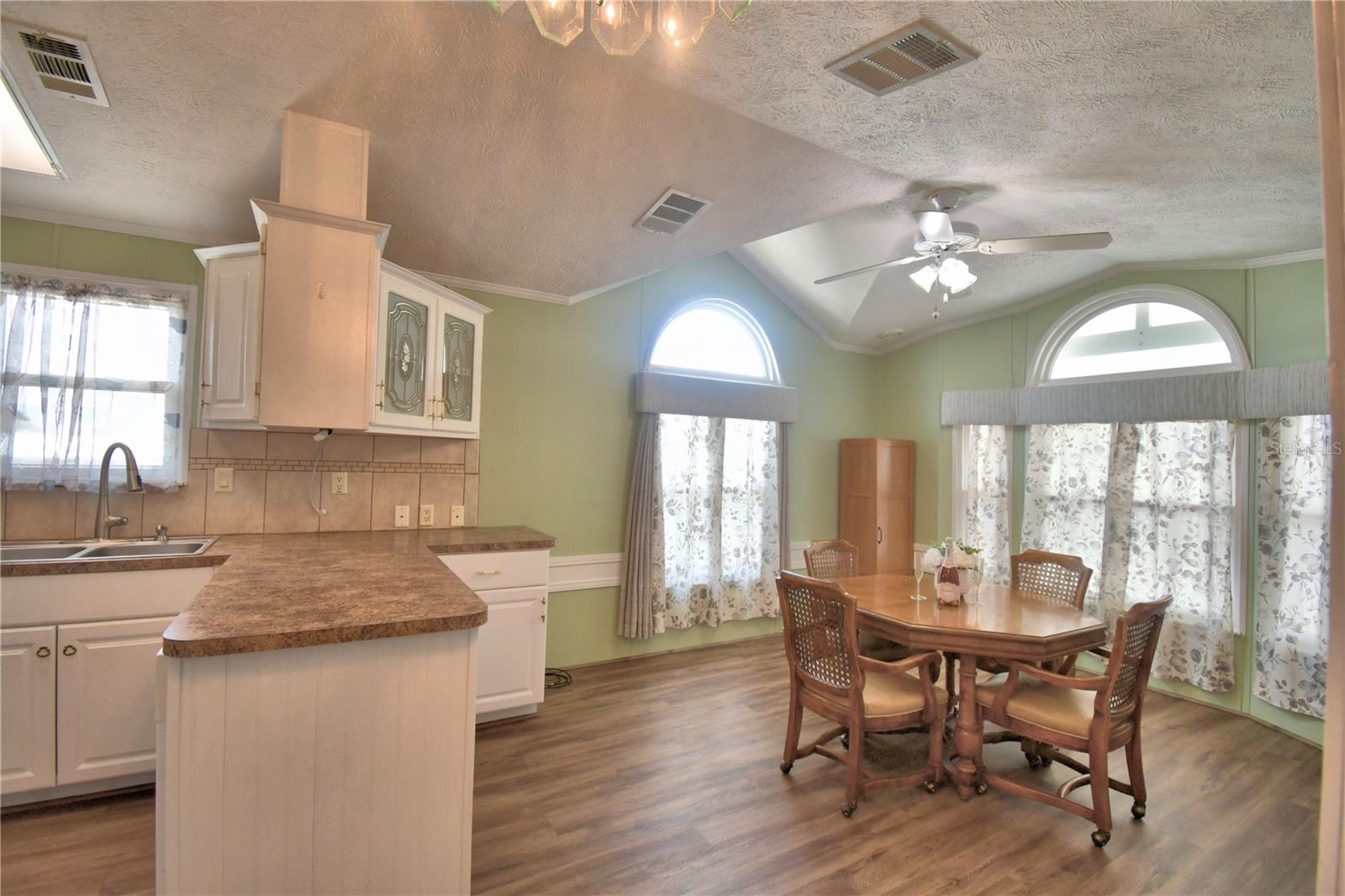 Image 16 of 64 For 251 Patterson Road B23